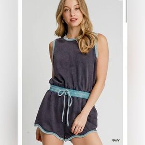 NWT MEDIUM Umgee Navy and Light Blue Sleeveless Romper